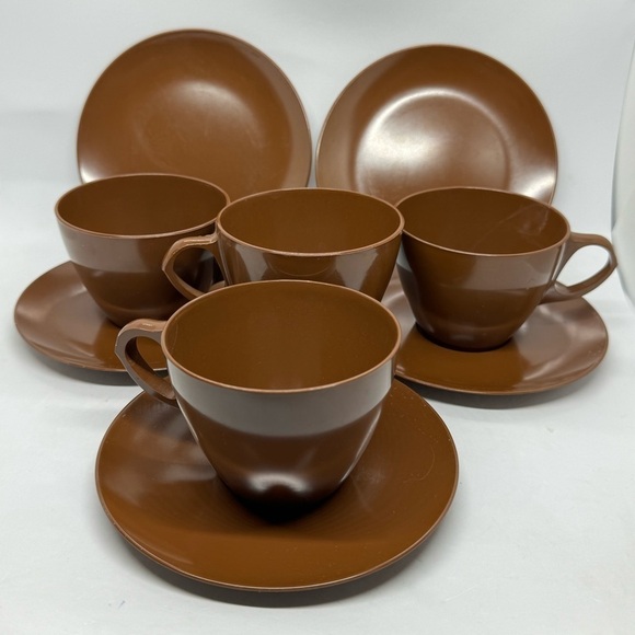 Vintage Melamine Melmac Brown Dish Set of 3 saucers,4 cups and 2 dessert plates - Picture 1 of 4